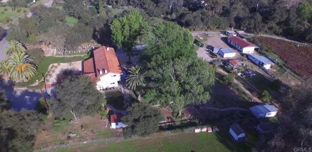 31600 Oak Glen Road, Valley Center CA: https://media.crmls.org/mediaz/662679dd-1339-4fe3-ba06-3c67474b7d6a.jpg