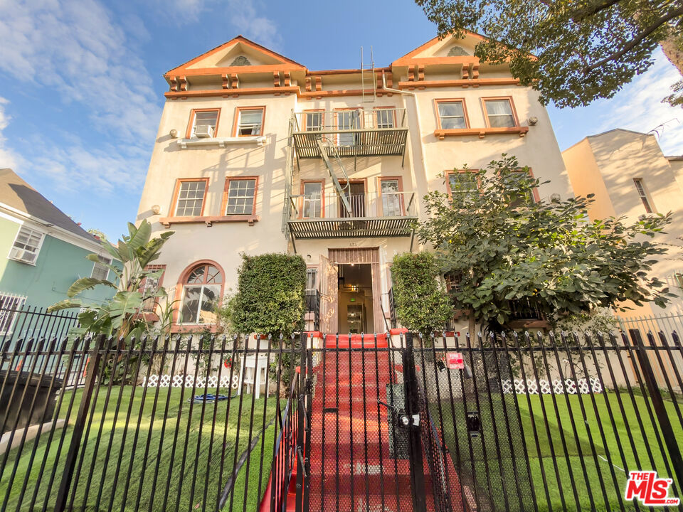 434 S Rampart Boulevard #108