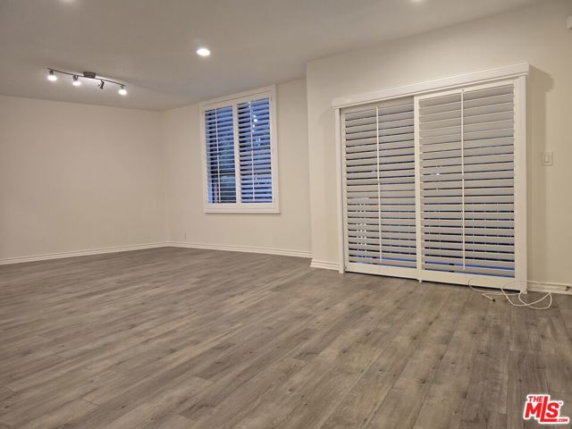 4444 Wilshire Boulevard, Los Angeles CA: https://media.crmls.org/mediaz/6627d621-0ec8-424b-9cb2-38a2be8a911f.jpg