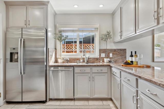 1371 Claudia Avenue, San Mateo CA: https://media.crmls.org/mediaz/66283713-4062-48a7-8299-51f15708dc71.jpg