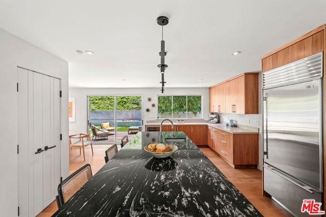 7712 Chandelle Place, Los Angeles CA: https://media.crmls.org/mediaz/6629186e-2c63-42c2-a927-4578717b4ebe.jpg