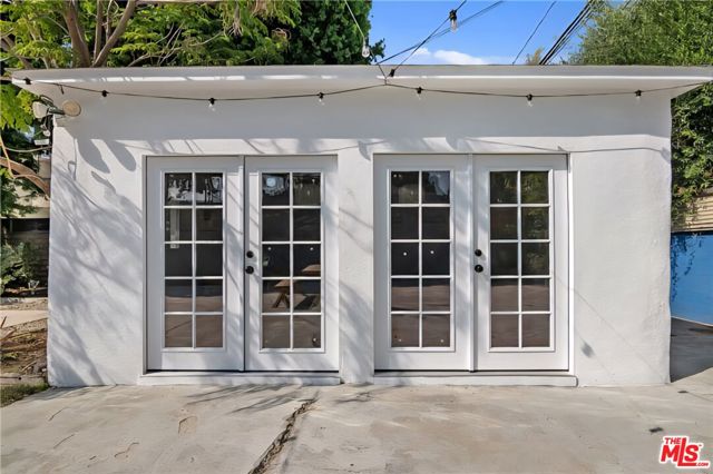 3780 Beethoven Street, Los Angeles CA: https://media.crmls.org/mediaz/66295c1c-1752-4526-bda5-73ef0d328098.jpg