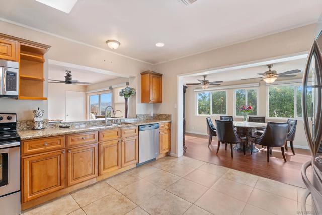 644 Eldorado Drive, Escondido CA: https://media.crmls.org/mediaz/662a16f5-8a0f-4b50-808b-014d37e2f619.jpg