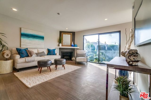 1832 Rockefeller Lane, Redondo Beach, California 90278, 2 Bedrooms Bedrooms, ,2 BathroomsBathrooms,Residential,For Sale,Rockefeller,25603743 1832 Rockefeller Lane, Redondo Beach, California 90278, 2 Bedrooms Bedrooms, ,2 BathroomsBathrooms,Residential,For Sale,Rockefeller,25603743