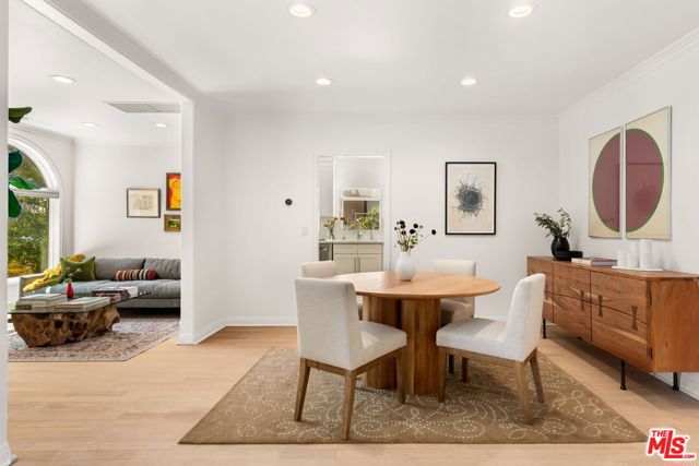 4313 Wilkinson Avenue, Studio City CA: https://media.crmls.org/mediaz/662a64f4-f81c-48bf-9d18-efd185858f99.jpg