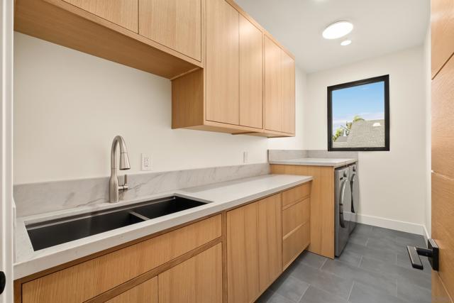 1531 33 Lieta St, San Diego CA: https://media.crmls.org/mediaz/662c49ef-88a1-4707-b4d0-d70088fe1da9.jpg