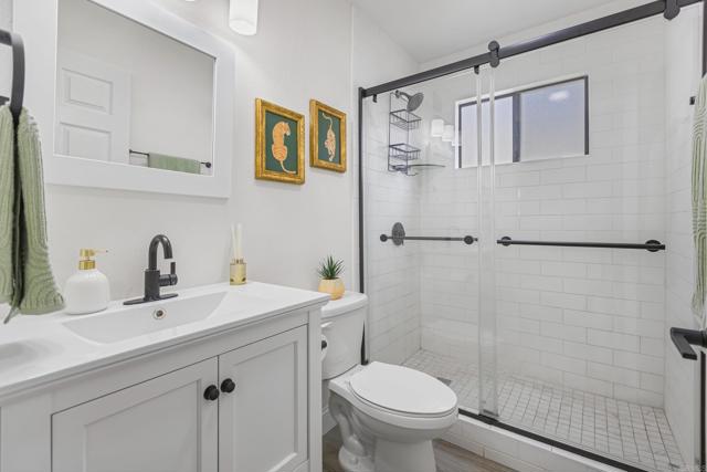 9202 Moon Ridge Road, Fallbrook CA: https://media.crmls.org/mediaz/662c6800-7468-4fed-994e-3e94530c28f4.jpg