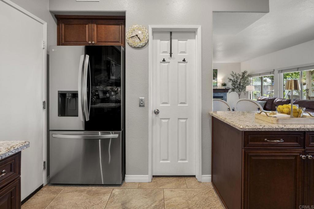 730 Foxhall Court - photo 12