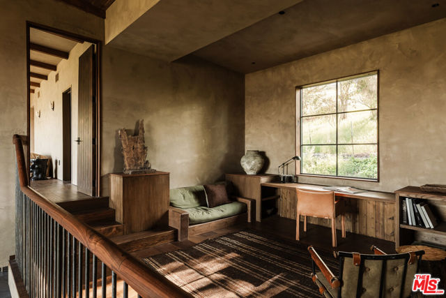 225 Powderhorn Ranch Road, Topanga CA: https://media.crmls.org/mediaz/662d229a-c8a5-4cec-aeed-5281103e621f.jpg
