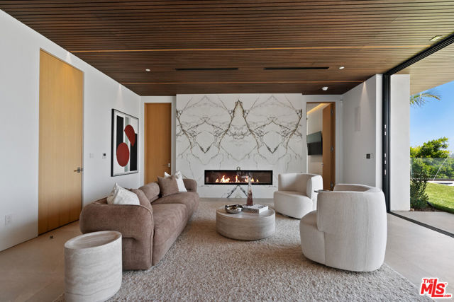 2180 Stradella Road, Los Angeles CA: https://media.crmls.org/mediaz/662e0772-9fd9-4ee0-a582-bda1c5b821a4.jpg
