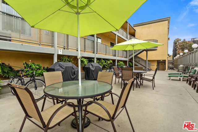 721 W 30th Street, Los Angeles CA: https://media.crmls.org/mediaz/662e5edf-b228-42ad-86ef-74ed7ebfb083.jpg