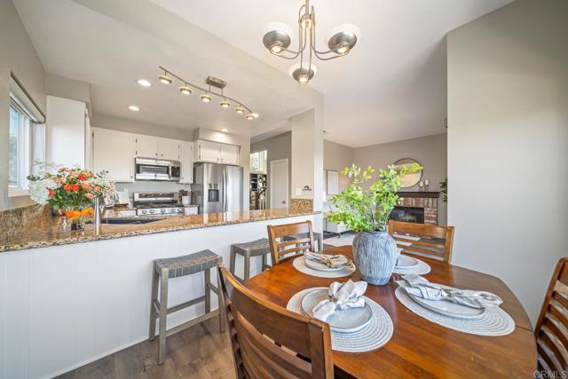4507 Carnaby Court, Carlsbad CA: https://media.crmls.org/mediaz/662f4b4e-dff0-43ba-bcbe-e1d134c5fcf5.jpg
