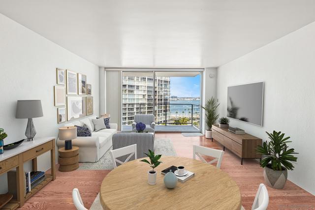 1830 Avenida Del Mundo, Coronado CA: https://media.crmls.org/mediaz/66300a5c-3718-4a9e-a914-ef55bb48b51a.jpg