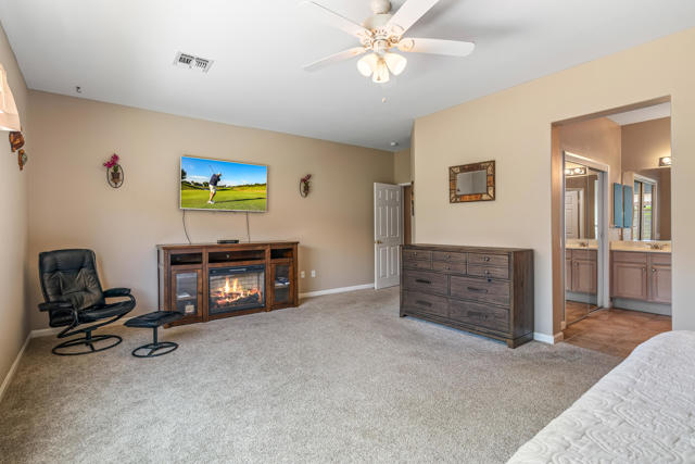 37674 Medjool Avenue, Palm Desert CA: https://media.crmls.org/mediaz/663037b1-d445-4f2e-ae54-dc2acf5209db.jpg