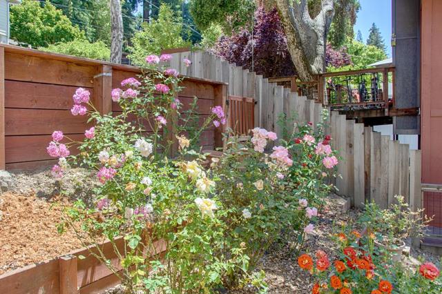 41 Grandview Avenue, Felton CA: https://media.crmls.org/mediaz/663075ce-b582-4bb4-b64a-4f5bdd27b1fa.jpg