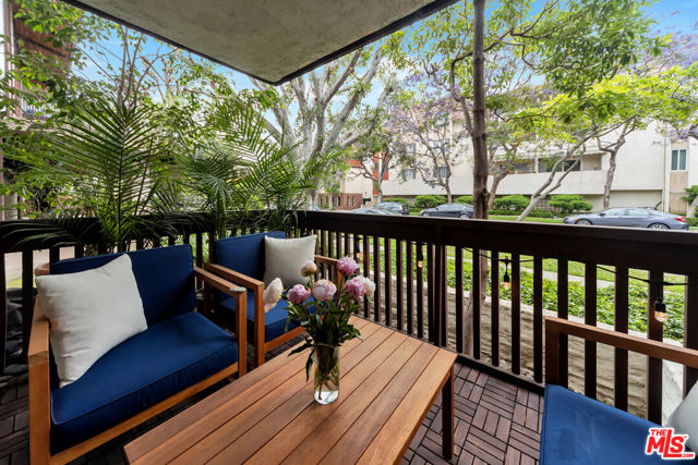 5650 Sumner Way, 104 photo 13