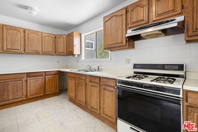 16723 Tribune Street photo 3