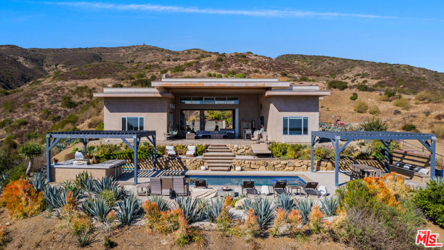 10715 Yerba Buena Road, Malibu CA: https://media.crmls.org/mediaz/6631da38-b520-4acb-a3fc-1b1b2887c22b.jpg