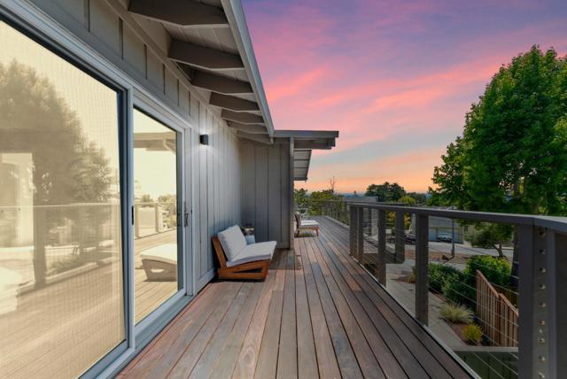 1975 Seascape Boulevard, Aptos CA: https://media.crmls.org/mediaz/66321bfb-6ee3-470b-ae66-33654ced19eb.jpg