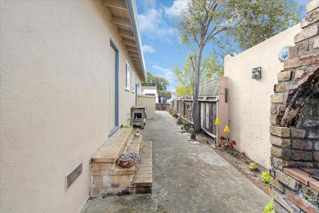 728 Spruce Avenue, Pacific Grove CA: https://media.crmls.org/mediaz/66325ed8-c167-4aed-9a4f-e81ad4b147dd.jpg