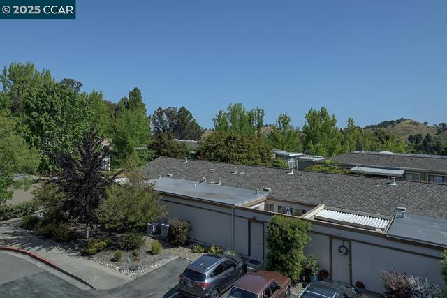 1300 Singingwood Ct., Walnut Creek CA: https://media.crmls.org/mediaz/66335e2e-548b-48aa-aeef-a36d34abbb4f.jpg