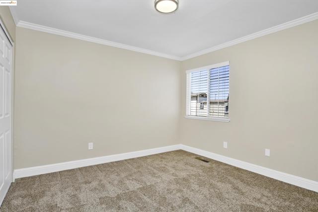 2086 Oakridge Ln, Pittsburg CA: https://media.crmls.org/mediaz/66336c19-5bf1-4b7b-a1e8-6565e7d9961b.jpg