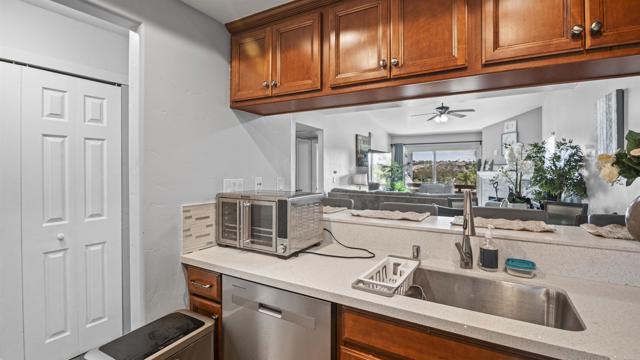Detail Gallery Image 17 of 31 For 1677 Melrose Ave #H,  Chula Vista,  CA 91911 - 2 Beds | 2 Baths