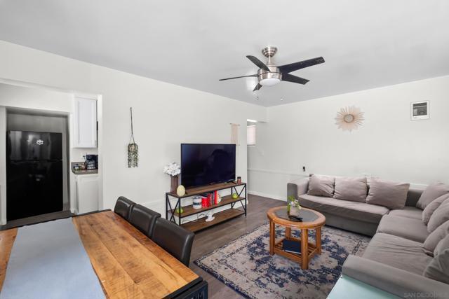 3754 56 Riviera Dr, La Mesa CA: https://media.crmls.org/mediaz/66339eaa-32b5-4b6f-afc9-a468d3bffbf3.jpg