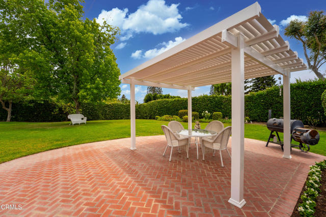 6861 Aviano Drive, Camarillo CA: https://media.crmls.org/mediaz/6633c254-9749-4a72-8b78-d53cd57902f4.jpg