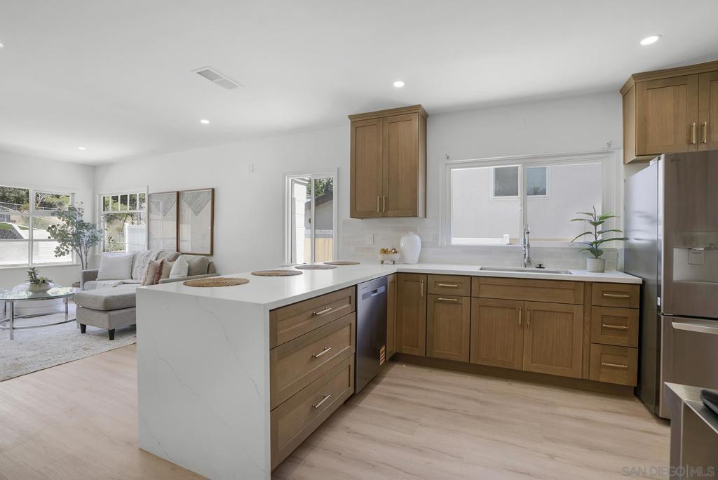 3296 Talbot - photo 8