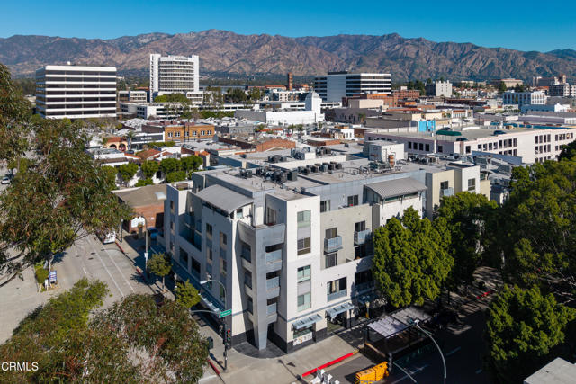 Detail Gallery Image 2 of 40 For 159 W Green St 502a,  Pasadena,  CA 91105 - 2 Beds | 2 Baths