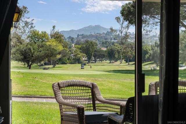 17071 Bernardo Center Drive, San Diego CA: https://media.crmls.org/mediaz/66368314-e291-4fe5-985c-d21c0386438f.jpg