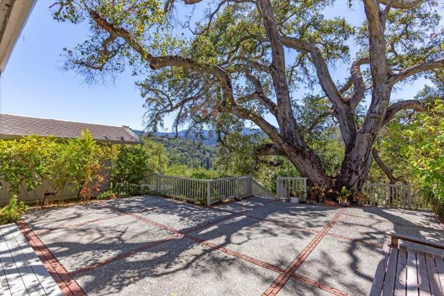 13434 Old Oak Way, Saratoga CA: https://media.crmls.org/mediaz/6636c208-016b-49fe-9e9e-36c57e88bd1b.jpg