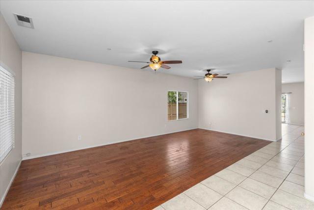 Detail Gallery Image 5 of 24 For 1380 Corte Bagalso, San Marcos,  CA 92069 - 3 Beds | 2 Baths