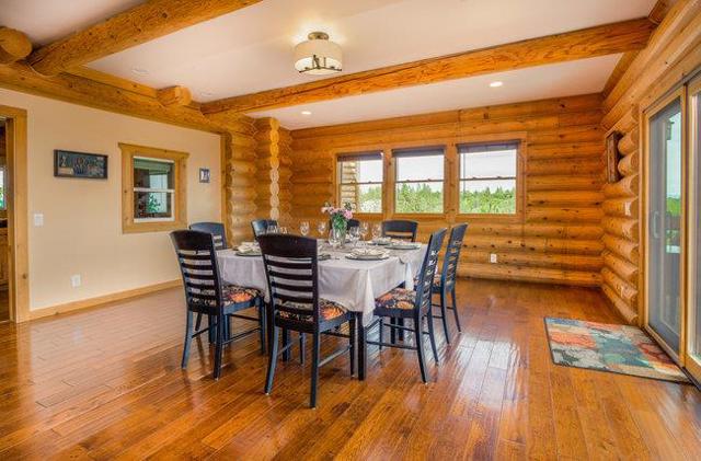 2081 Ponderosa Way, Murphys CA: https://media.crmls.org/mediaz/6636e64a-d18e-43a2-97d2-45517b0b926a.jpg