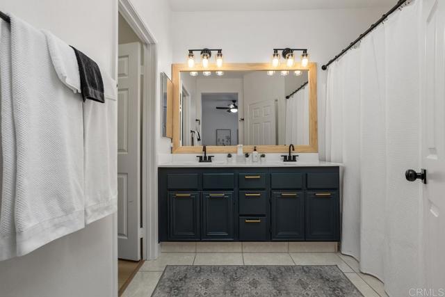 646 Sumner Way, Oceanside CA: https://media.crmls.org/mediaz/663753cc-7be8-4876-bda3-90fc93c49024.jpg