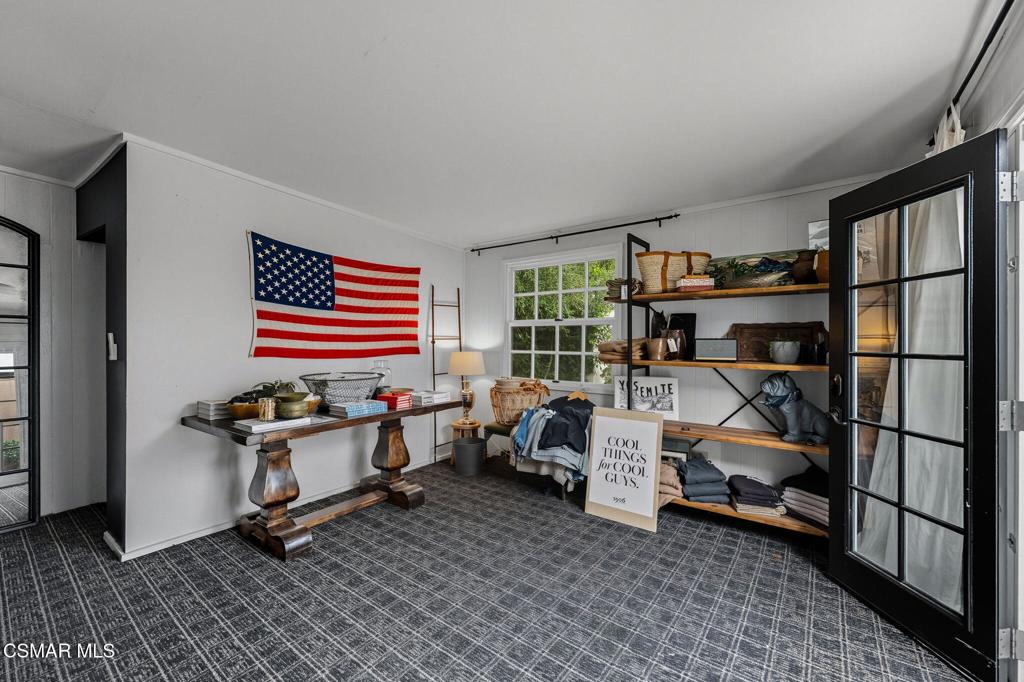https://media.crmls.org/mediaz/66379150-3f94-419b-adf0-d90c92405a35.jpg?preset=X-Large