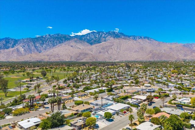 963 S Paseo Caroleta, Palm Springs CA: https://media.crmls.org/mediaz/6637a007-b8d9-4adf-85d5-798805bd66dd.jpg