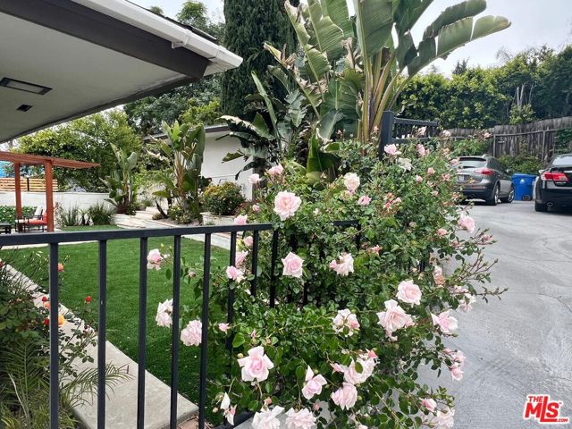 4340 Sepulveda Boulevard, Sherman Oaks CA: https://media.crmls.org/mediaz/6637ce60-970f-4fa8-8767-1f5e25802811.jpg