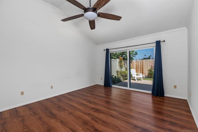 9530 Whellock Way, San Diego CA: https://media.crmls.org/mediaz/6637d26c-1093-448d-95e0-22fa1f4e5487.jpg