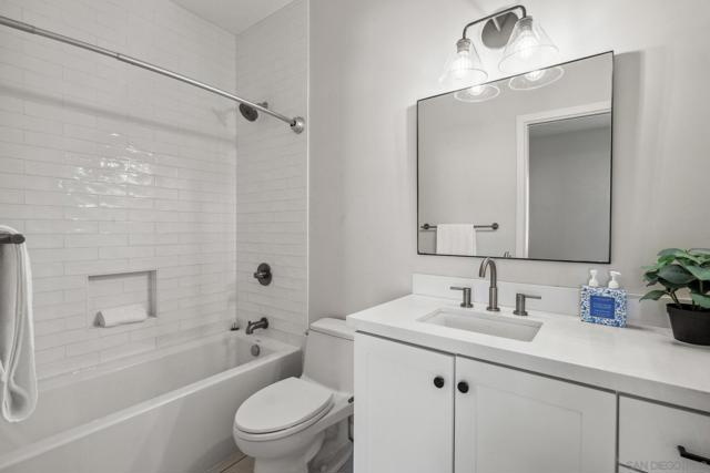 1343 Holly Ave, Imperial Beach CA: https://media.crmls.org/mediaz/6638032d-6569-4be4-a6a7-32b62807000f.jpg