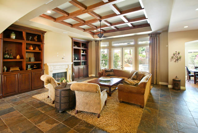 81075 Giacomo Way, La Quinta CA: https://media.crmls.org/mediaz/66383717-2f8a-4030-99f4-a5876046f1ce.jpg