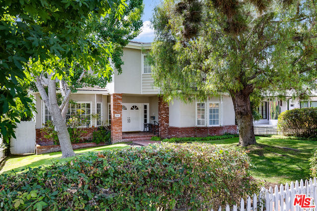 918 Stanford Street photo 2