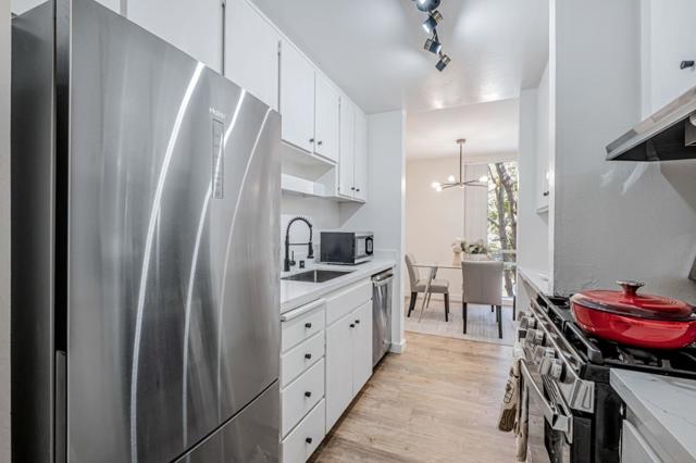 2700 Le Conte Avenue, Berkeley CA: https://media.crmls.org/mediaz/66392982-50f3-4423-a72a-d865fd1ac291.jpg