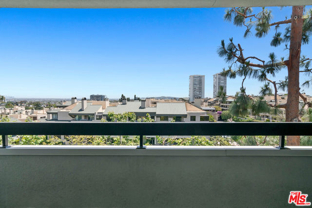 2142 Century Park Lane, Los Angeles CA: https://media.crmls.org/mediaz/6639a107-67f4-406b-bd60-1bac15bf8295.jpg