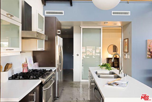 803 Wilcox Avenue, Los Angeles CA: https://media.crmls.org/mediaz/663a62cc-4202-4b34-8929-d56450c51d7f.jpg