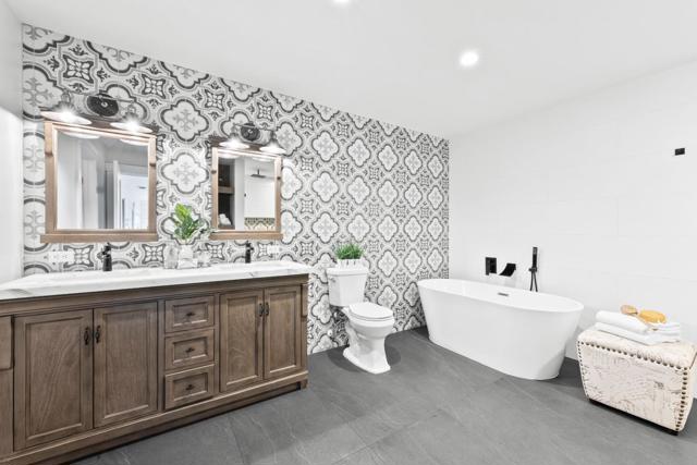 11840 Foothill Avenue, Gilroy CA: https://media.crmls.org/mediaz/663a8c2d-d219-4750-b560-9245109cbf15.jpg