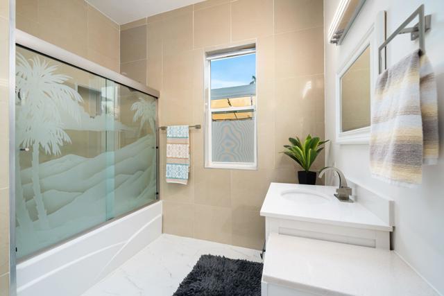 74775 Del Coronado Drive, Palm Desert CA: https://media.crmls.org/mediaz/663acab8-3b10-46a1-aa91-16104fb91e2e.jpg