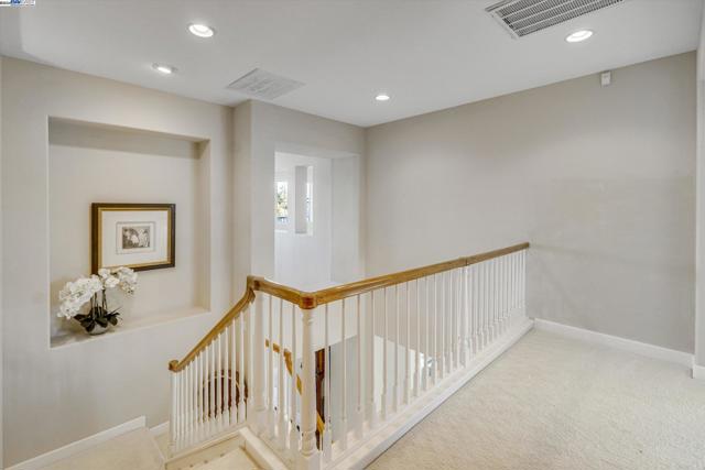 Image 24 of 58 For 2597 Ancona Cir