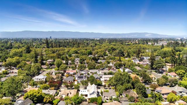 1192 Crescent Drive, San Jose CA: https://media.crmls.org/mediaz/663b6f82-6f06-410d-8742-75bca9a4c432.jpg